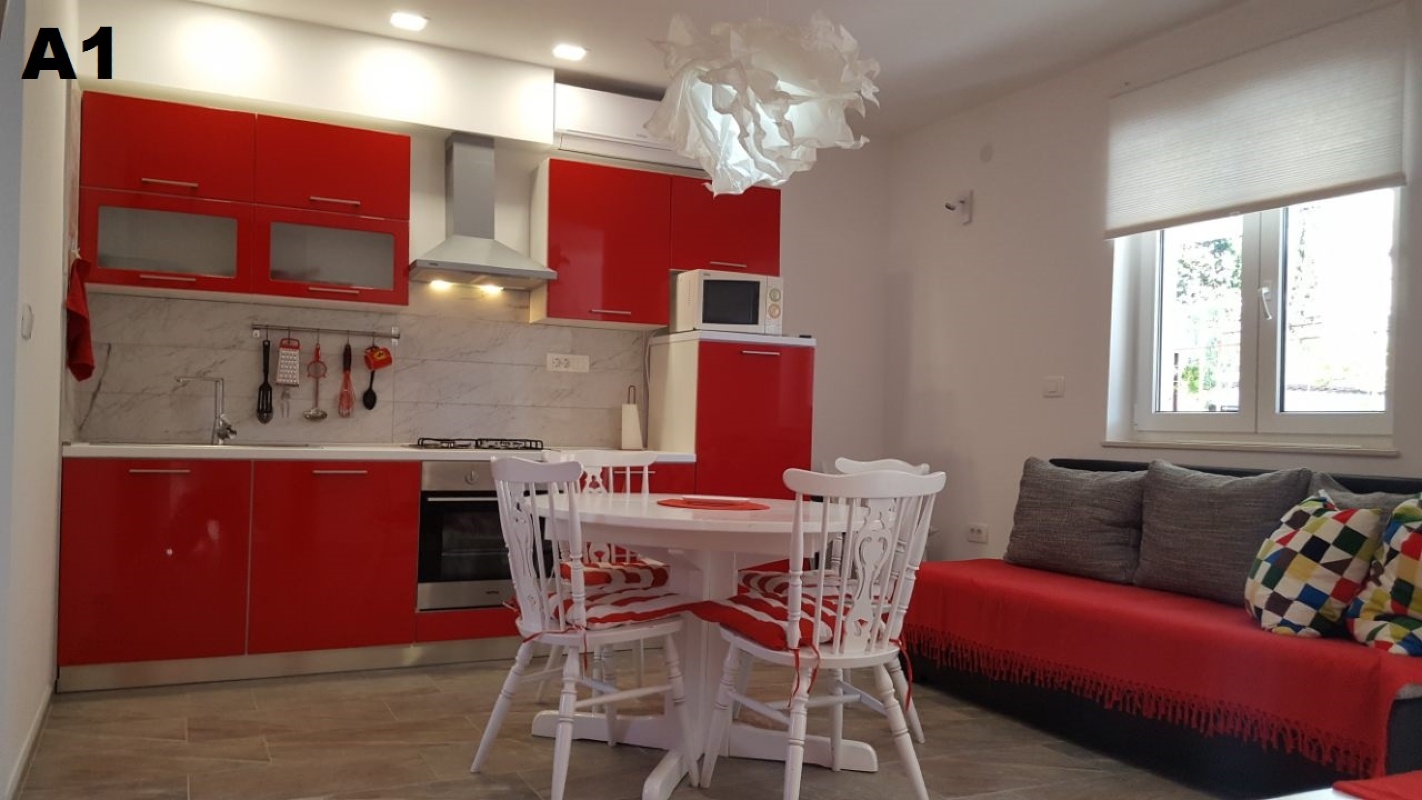 Murter Crveni Apartman 4+2